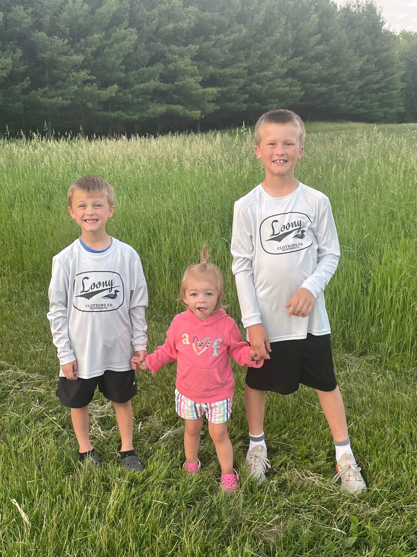 Models wearing Loony Vintage Long Sleeve Shirts